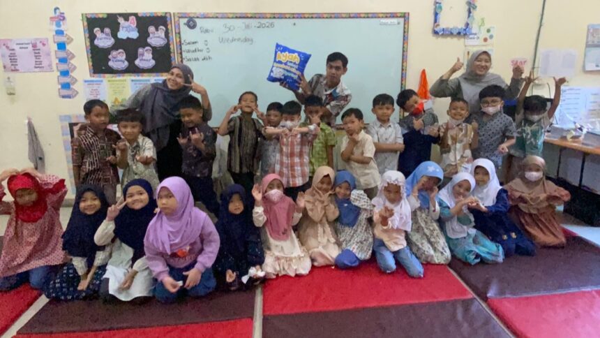 Ayah Hebat Membaca Nyaring